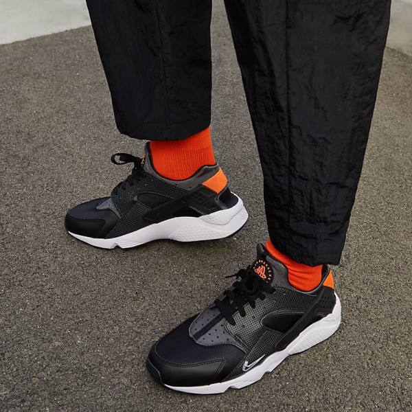 Nike Air Huarache Miesten Tennarit Mustat Oranssi Harmaat Valkoinen | NK027VJI