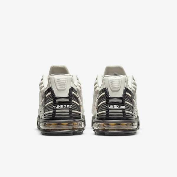 Nike Air Max Plus 3 Miesten Tennarit Vaaleanbeige Mustat Hopea Kultaiset | NK795RMA