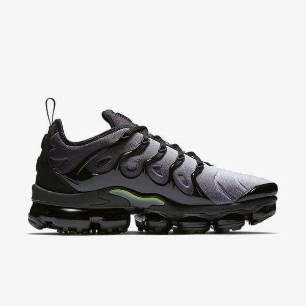 Nike Air VaporMax Plus Miesten Tennarit Mustat Valkoinen | NK374SEF