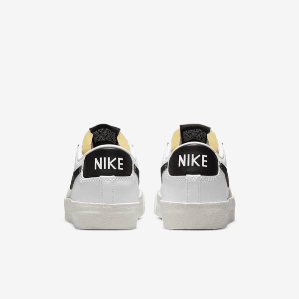 Nike Blazer Low 77 Naisten Tennarit Valkoinen Mustat | NK461JUZ