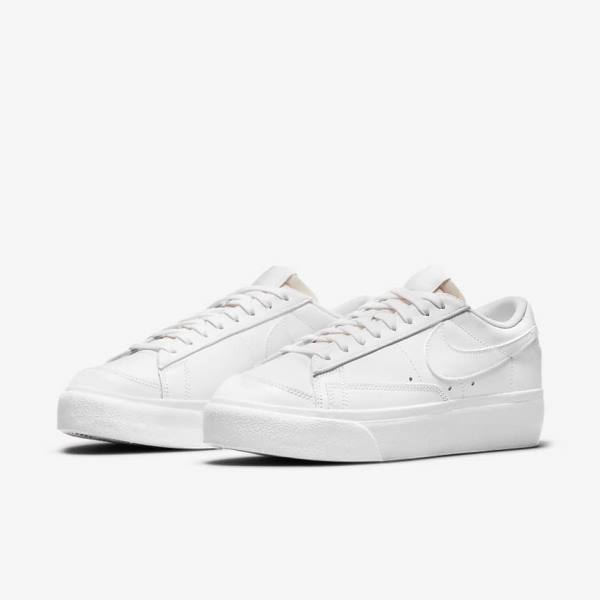 Nike Blazer Low Platform Naisten Tennarit Valkoinen | NK679ZUS