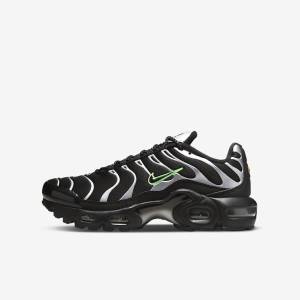 Nike Air Max Plus Older Lasten Tennarit Mustat Vihreä Metal Hopea Mustat | NK345CLI