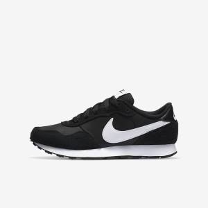 Nike MD Valiant Older Lasten Tennarit Mustat Valkoinen | NK172SEI